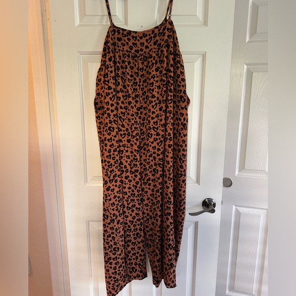 Leopard Print Romper - Picture 4 of 4
